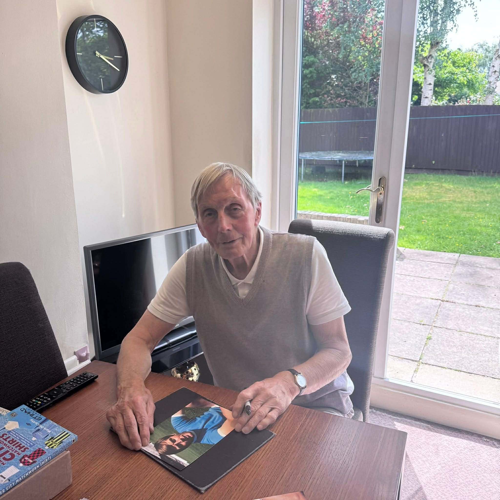 Alan Oakes Manchester City Legend – Hand-Signed A5 Card - Image 2