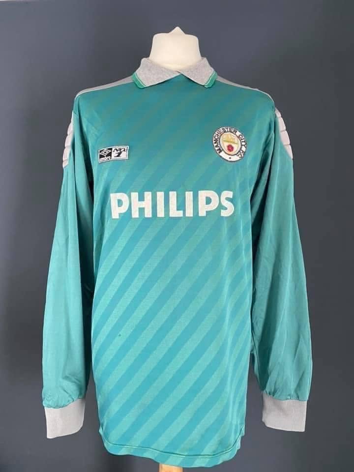 Eric Nixon 1986/87 First Division Match-Worn Shirt