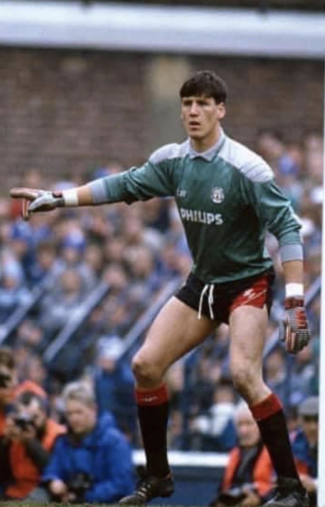 Eric Nixon 1986/87 First Division Match-Worn Shirt - Image 3