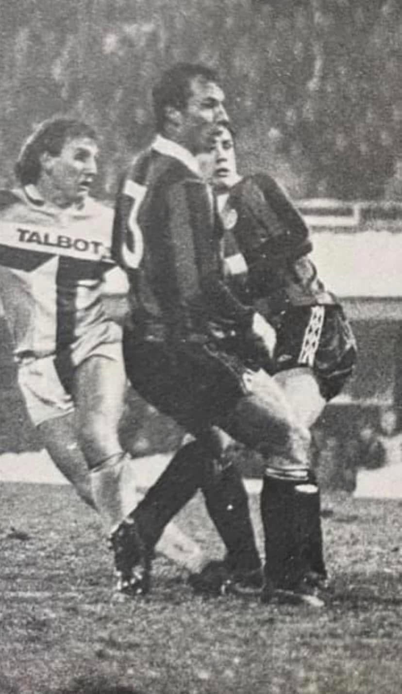 Bobby McDonald First Divison 1981/82 Match-Worn Shirt - Image 3