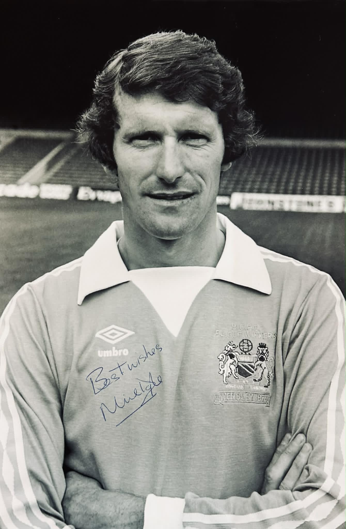 Mike Doyle Signed A4 Black/White Photograph
